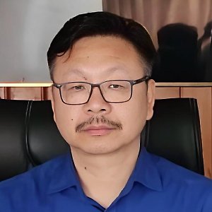 Portrait of Mr. Wennyei Konyak, VICE PRESIDENT